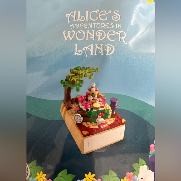 SOLD * NEW! LIMITED EDITION LEGO FAIRYTALE SET - Picture 2 of 3